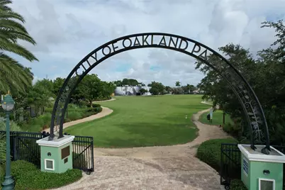 935 NE 34th Court, Oakland Park, FL 33334 - Photo 11