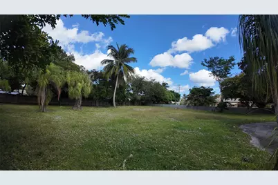 935 NE 34th Court, Oakland Park, FL 33334 - Photo 5