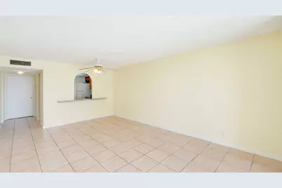 470 Executive Center Drive #1G, West Palm Beach, FL 33401 - Photo 5