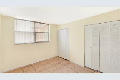 470 Executive Center Drive #1G, West Palm Beach, FL 33401 - Photo 9