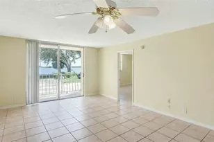470 Executive Center Dr, West Palm Beach, FL 33401 - Photo 1