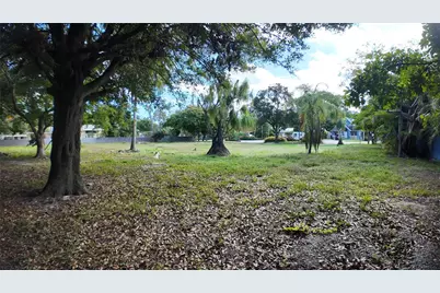 937 NE 34th Court, Oakland Park, FL 33334 - Photo 5