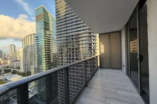 45 SW 9th St, Miami, FL 33130 - Photo 5