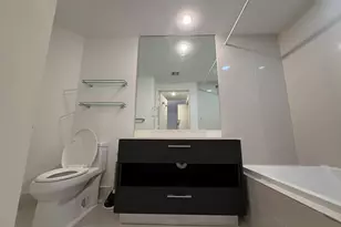 45 SW 9th St, Miami, FL 33130 - Photo 17