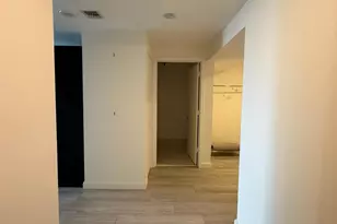 45 SW 9th St, Miami, FL 33130 - Photo 7