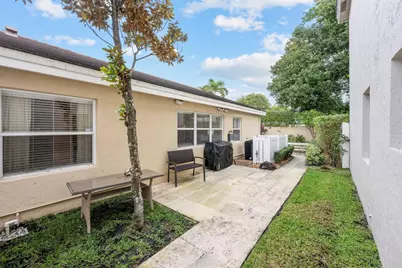 2850 E Sable Circle, Margate, FL 33063 - Photo 35