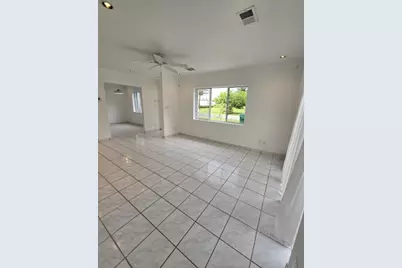 31 SW 10th Street, Dania Beach, FL 33004 - Photo 3