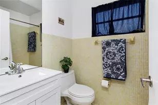 140 SW 126th Ave, Plantation, FL 33325 - Photo 15