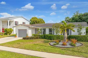 140 SW 126th Ave, Plantation, FL 33325 - Photo 3