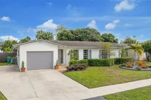 140 SW 126th Ave, Plantation, FL 33325 - Photo 1