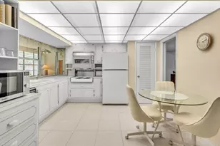 407 S Highland Dr, Hollywood, FL 33021 - Photo 5