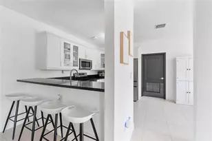 8211 NW 74th Ave, Tamarac, FL 33321 - Photo 11