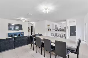 8211 NW 74th Ave, Tamarac, FL 33321 - Photo 5