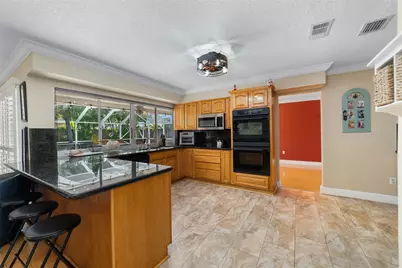 10510 NW 24 Street, Sunrise, FL  - Photo 7