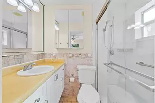 758 NE 13th Ct, Fort Lauderdale, FL 33304 - Photo 11