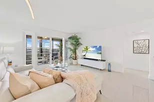 2202 S Cypress Bend Dr, Pompano Beach, FL 33069 - Photo 5