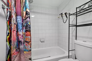 18840 NW 57th Ave, Hialeah, FL 33015 - Photo 31