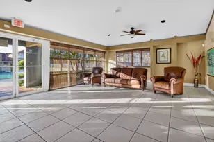 18840 NW 57th Ave, Hialeah, FL 33015 - Photo 11