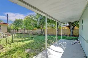 268 NE 41st St, Oakland Park, FL 33334 - Photo 3