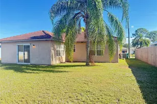 124 SW Klee Cir, Port Saint Lucie, FL 34953 - Photo 3