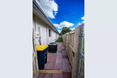 110 NW 6th Avenue, Dania Beach, FL 33004 - Photo 7