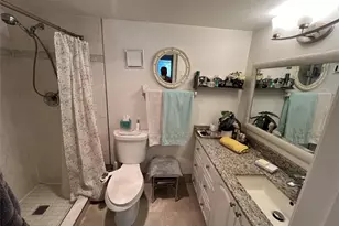 9520 Seagrape Dr, Davie, FL 33324 - Photo 11