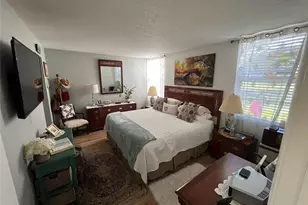 9520 Seagrape Dr, Davie, FL 33324 - Photo 7