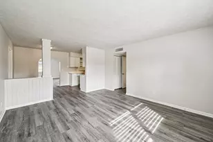 913 SE 8th St, Stuart, FL 34994 - Photo 5