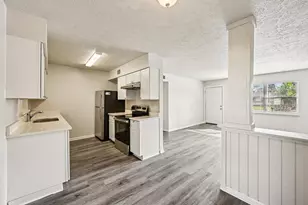 913 SE 8th St, Stuart, FL 34994 - Photo 9