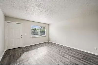 913 SE 8th Street, Stuart, FL 34994 - Photo 3