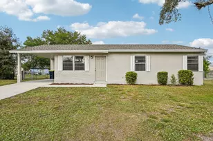 913 SE 8th St, Stuart, FL 34994 - Photo 1