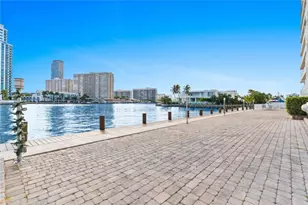 121 Golden Isles Dr, Hallandale Beach, FL 33009 - Photo 13