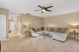 2124 NE 9th Ave, Wilton Manors, FL 33305 - Photo 11