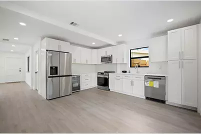 699 NE 40th Street, Oakland Park, FL 33334 - Photo 1