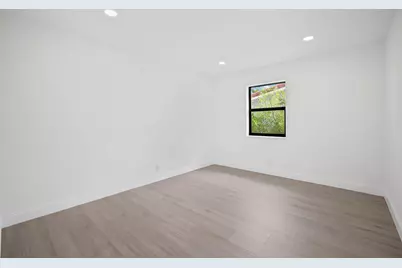 699 NE 40th Street, Oakland Park, FL 33334 - Photo 23