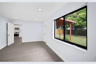 699 NE 40th Street, Oakland Park, FL 33334 - Photo 17