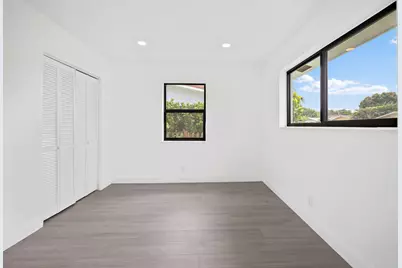 699 NE 40th Street, Oakland Park, FL 33334 - Photo 21