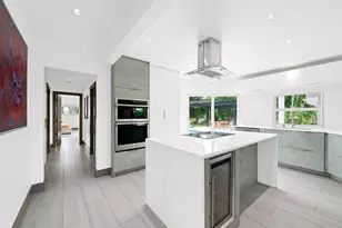 2711 Mayan Dr, Fort Lauderdale, FL 33316 - Photo 9