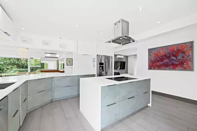 2711 Mayan Drive, Fort Lauderdale, FL 33316 - Photo 9