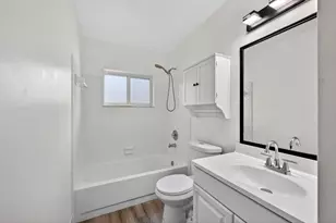 12541 SW 10th Ct, Davie, FL 33325 - Photo 13