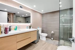 600 Parkview Dr, Hallandale Beach, FL 33009 - Photo 27