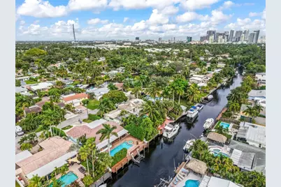 1700 SW 5th Court, Fort Lauderdale, FL 33312 - Photo 5