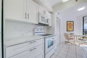 7100 Radice Ct, Lauderhill, FL 33319 - Photo 13