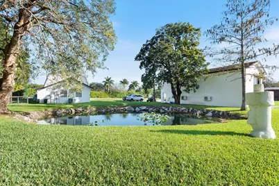 5702 SW 136 Avenue, Fort Lauderdale, FL 33330 - Photo 3