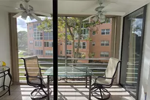 2801 Somerset Dr, Lauderdale Lakes, FL 33311 - Photo 19