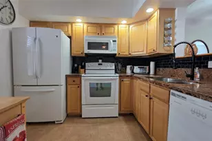 2801 Somerset Dr, Lauderdale Lakes, FL 33311 - Photo 3