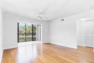 228 Fox Glen Dr Unit, Naples, FL 34104 - Photo 13