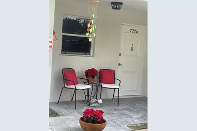 7228 W Oakridge Circle #7228, Lantana, FL 33462 - Photo 9