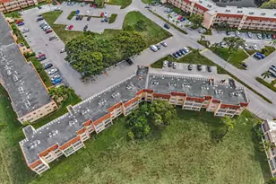 9041 Sunrise Lakes Blvd, Sunrise, FL 33322 - Photo 37