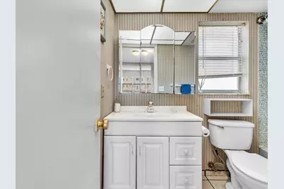 9041 Sunrise Lakes Boulevard #113, Sunrise, FL 33322 - Photo 21